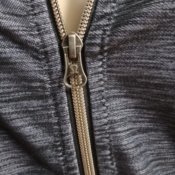 Lululemon Women's Daily Yoga Jacket Long Sleeve - Picture 5 of 9